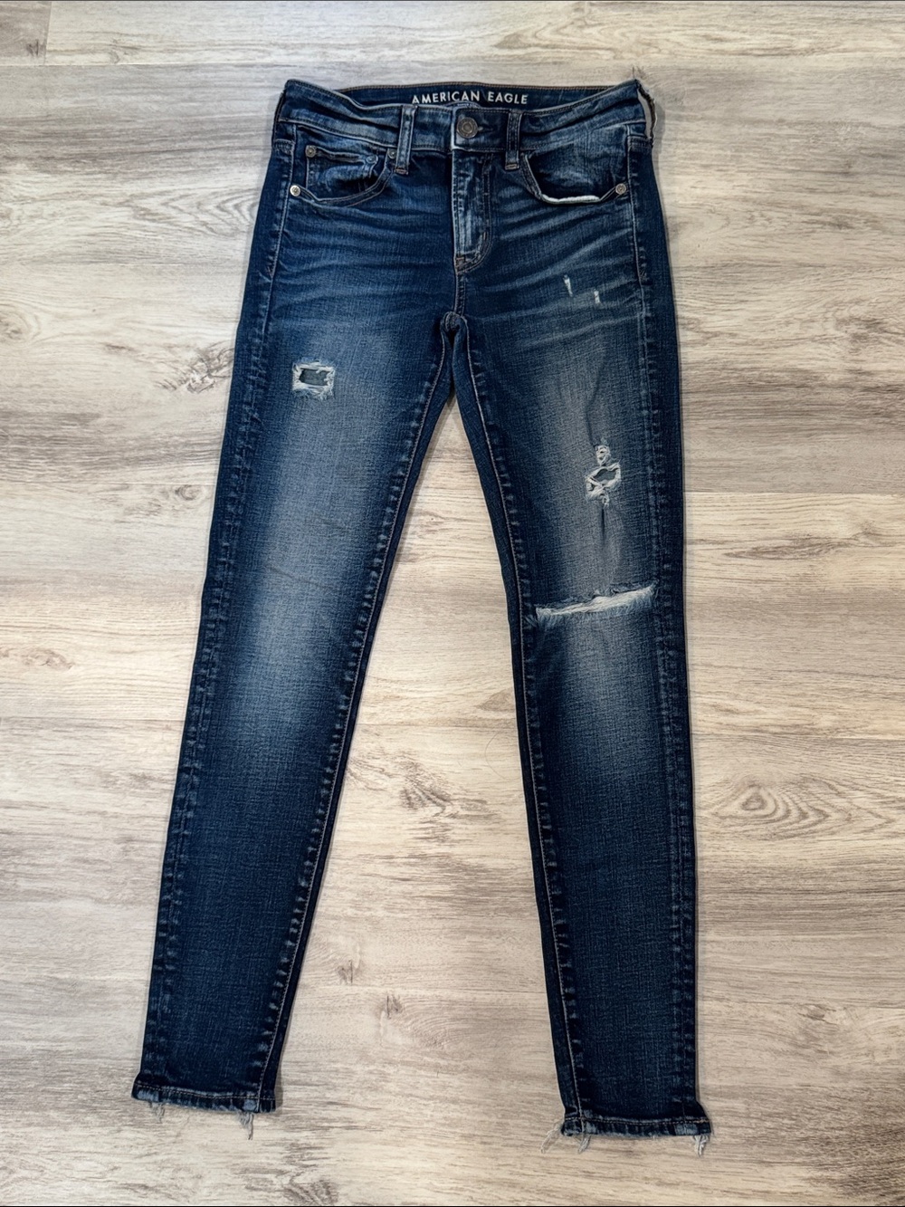 American Eagle Outfitters Women's Dark Blue Distressed Skinny Jeans